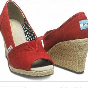 NWOT TOMS Women's Wedges Size 12